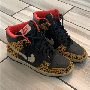 Women’s Nike dunks
